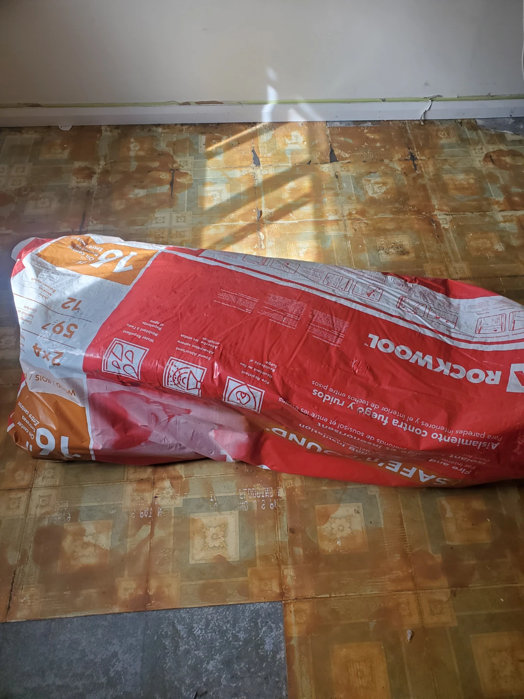 Sound proof insulation