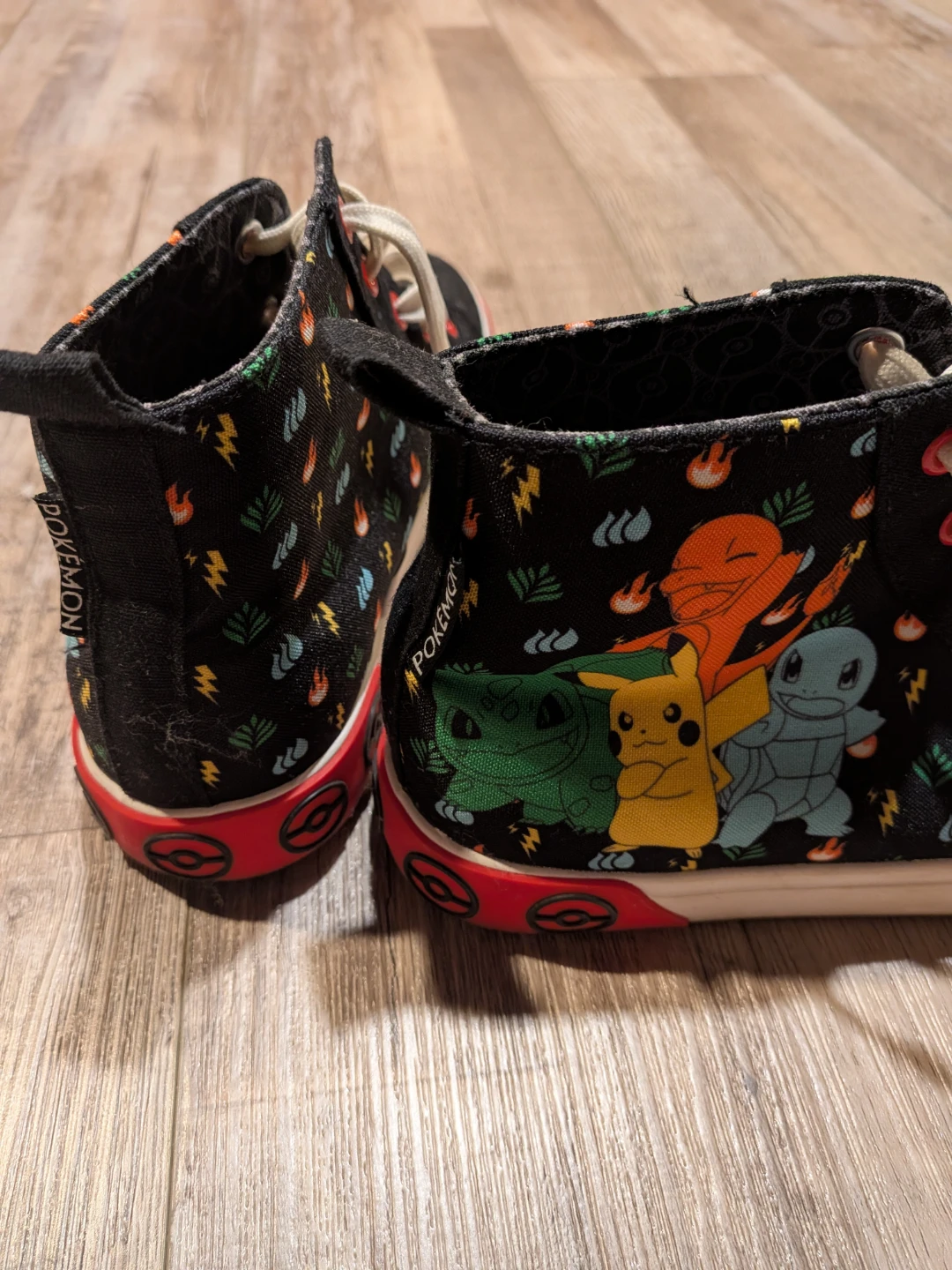 Pokemon kids shoes size 5 - photo 3
