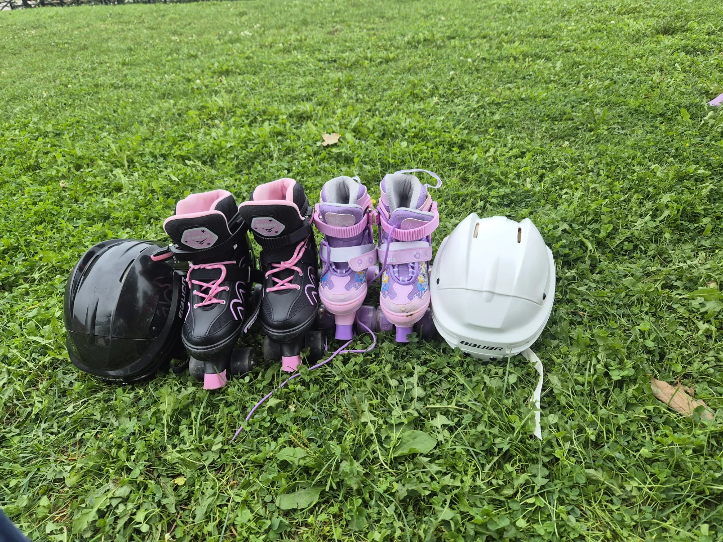 Two Pairs of Kids Roller Skates and Two Bauer Helmets - photo 2