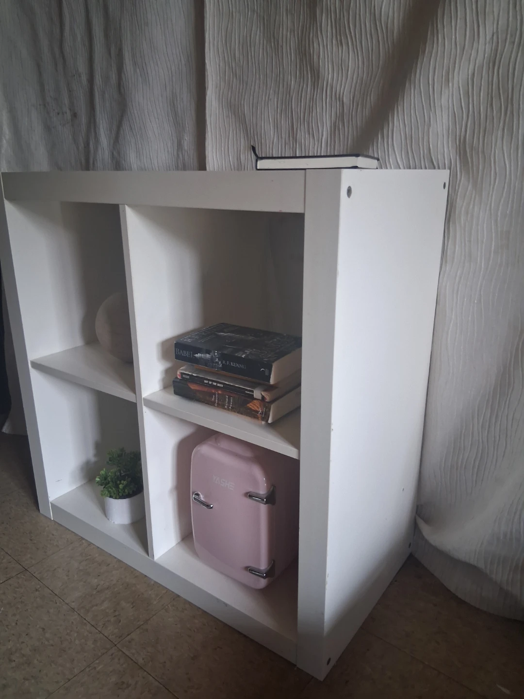 White 4-Cube Storage Unit - photo 2