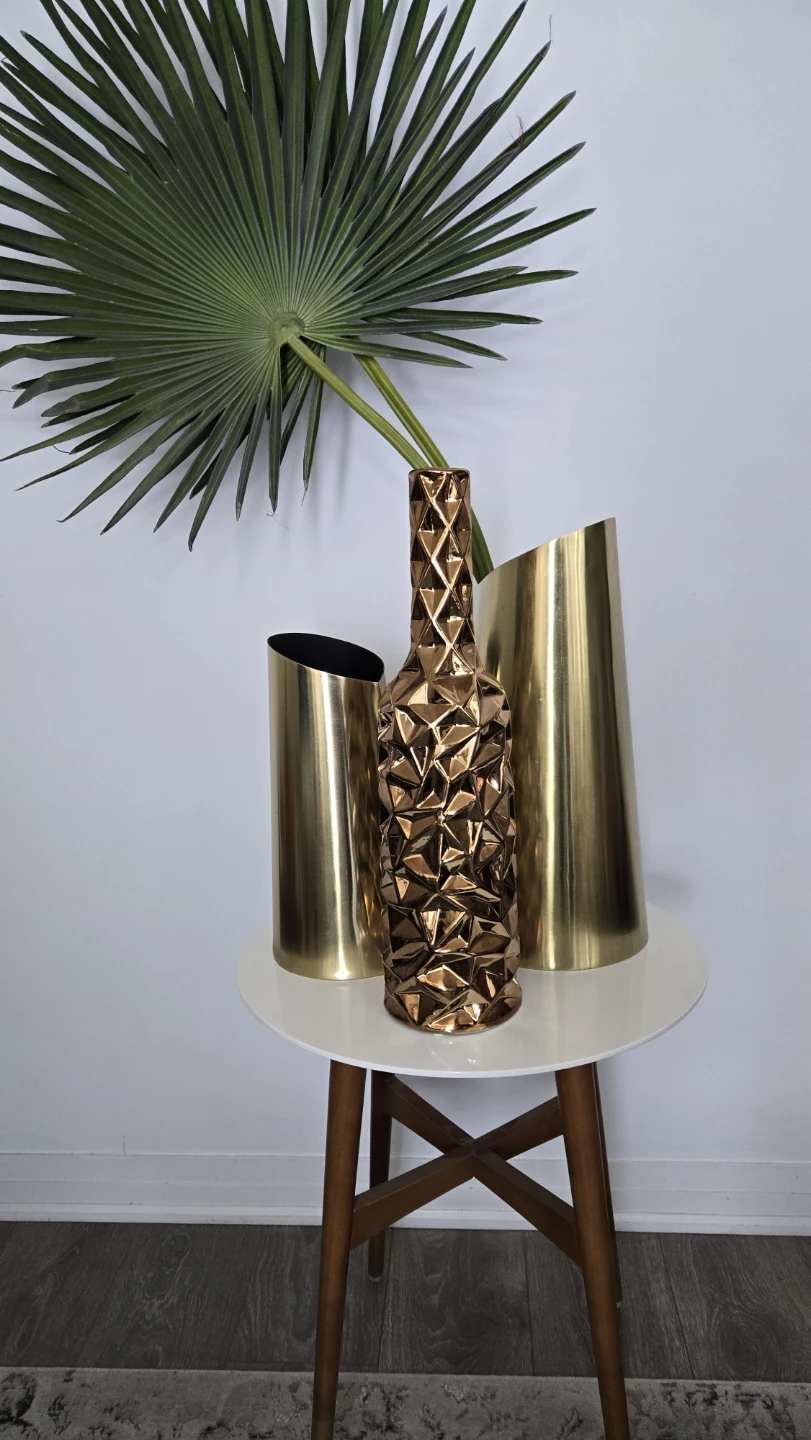 3 gold geometric vases - photo 3