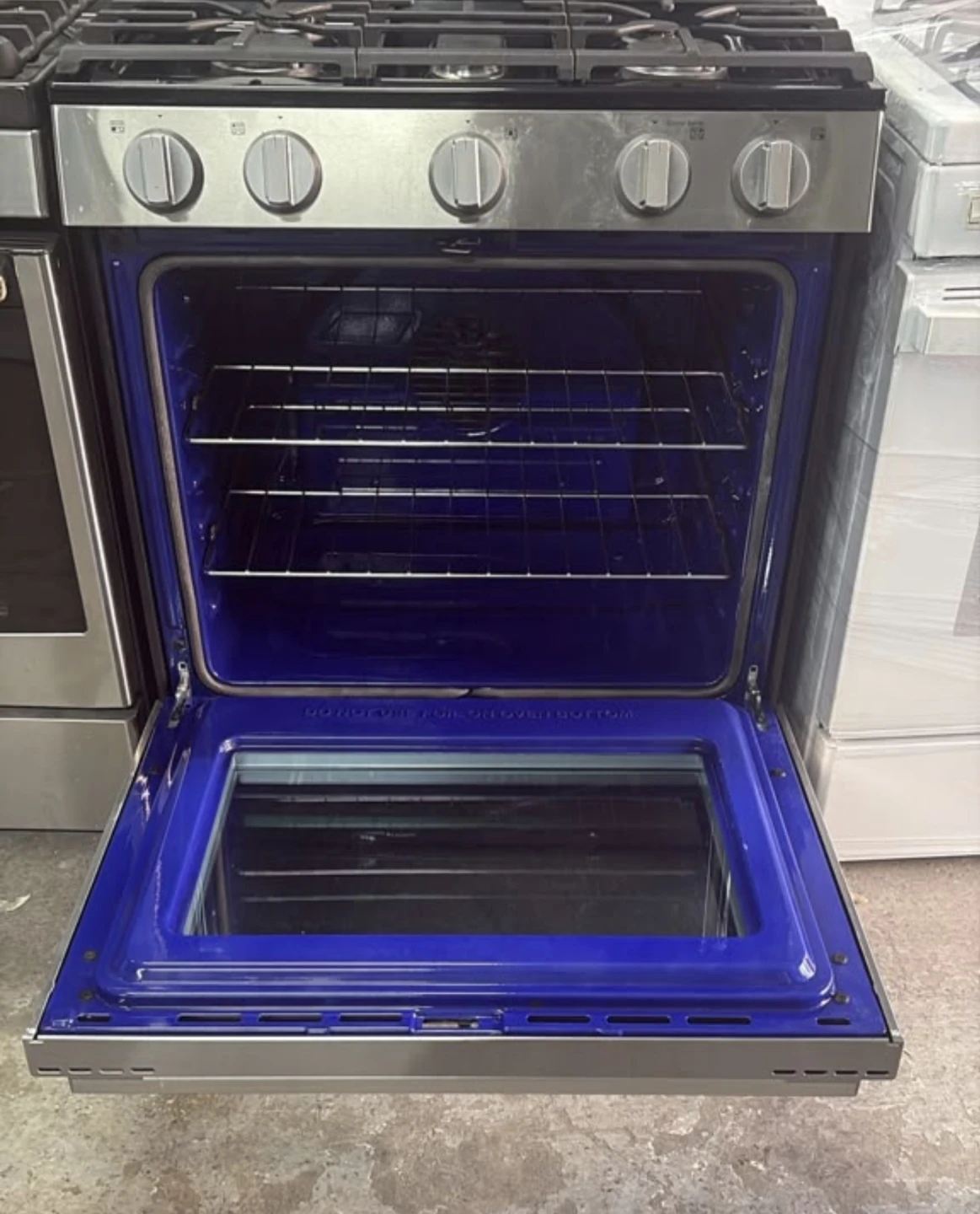 LG 30in Stainless Steel Gas Range - photo 3
