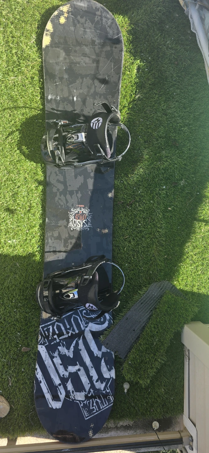 Raiden snowboard 155cm with bindings