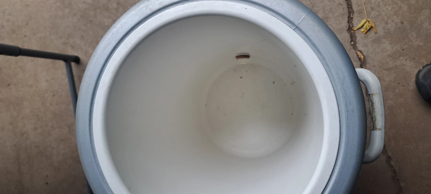 Igloo MaxCold Beverage Cooler - photo 4