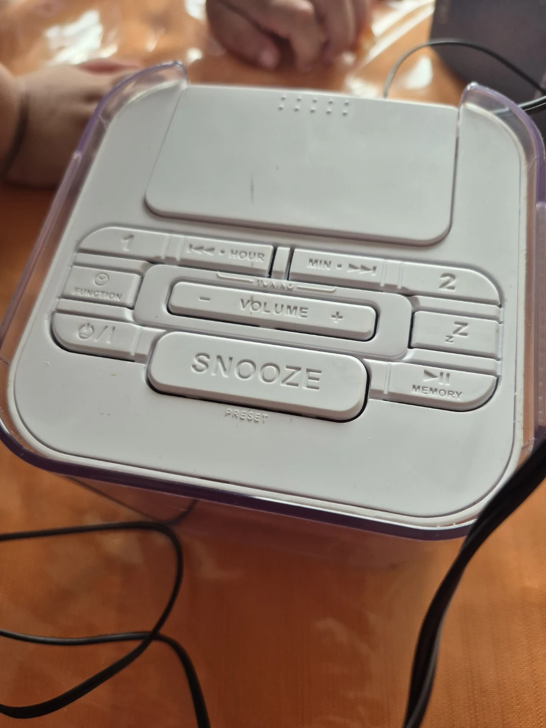 White iPod Docking Station Alarm Clock - photo 3