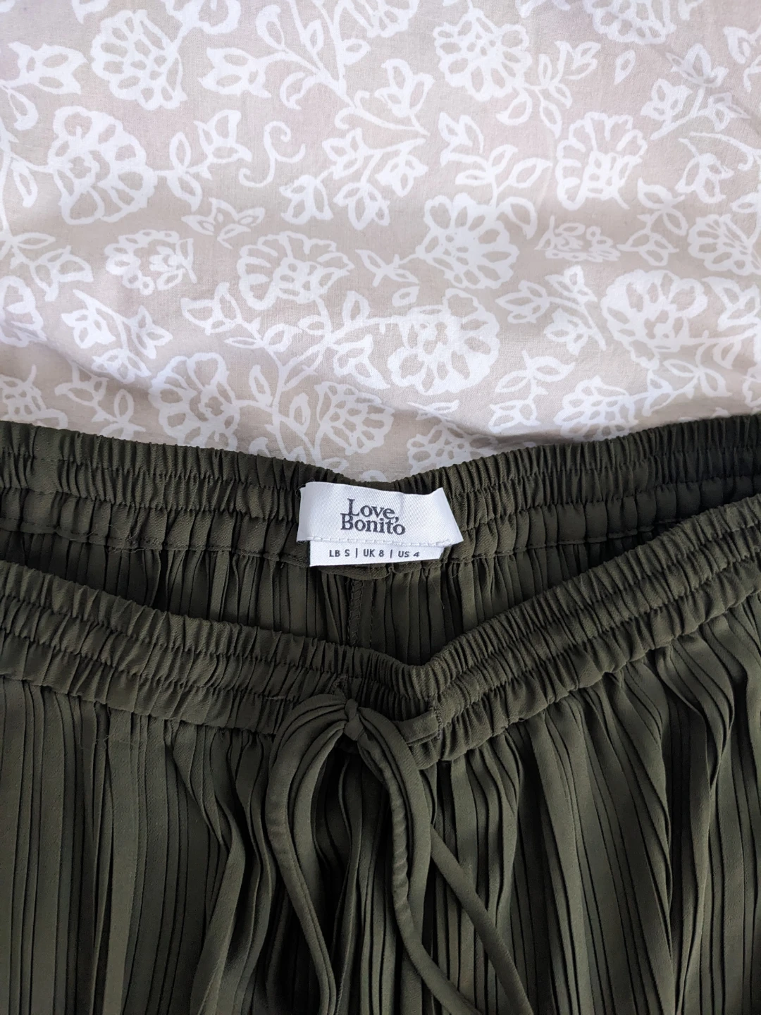 Love, Bonito Pleated Wide-Leg Pants - Size S - photo 4