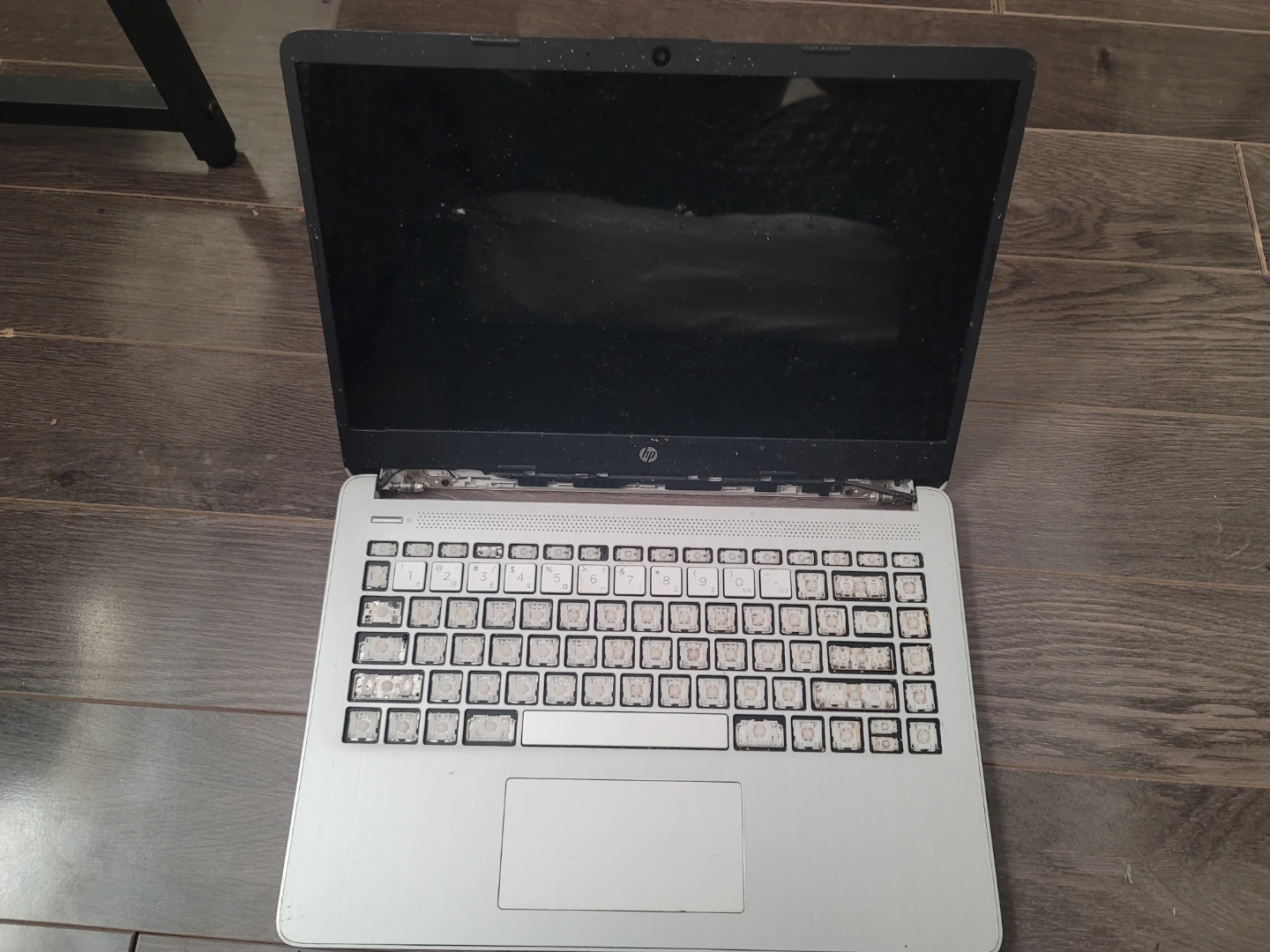 *Broken* HP Laptop 14 inch *FOR PARTS*