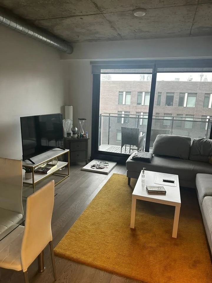 One Bedroom Condo Apartment in Downtown Toronto (Corktown) - photo 2