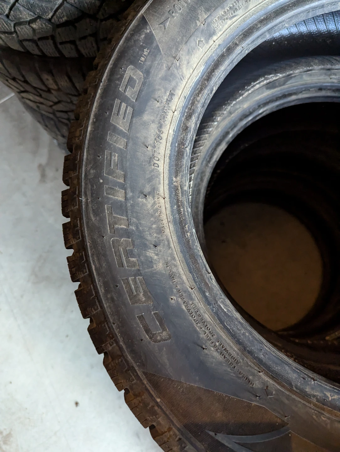 215/60R16 CERTIFIED WINTER TIRE 95T - photo 2