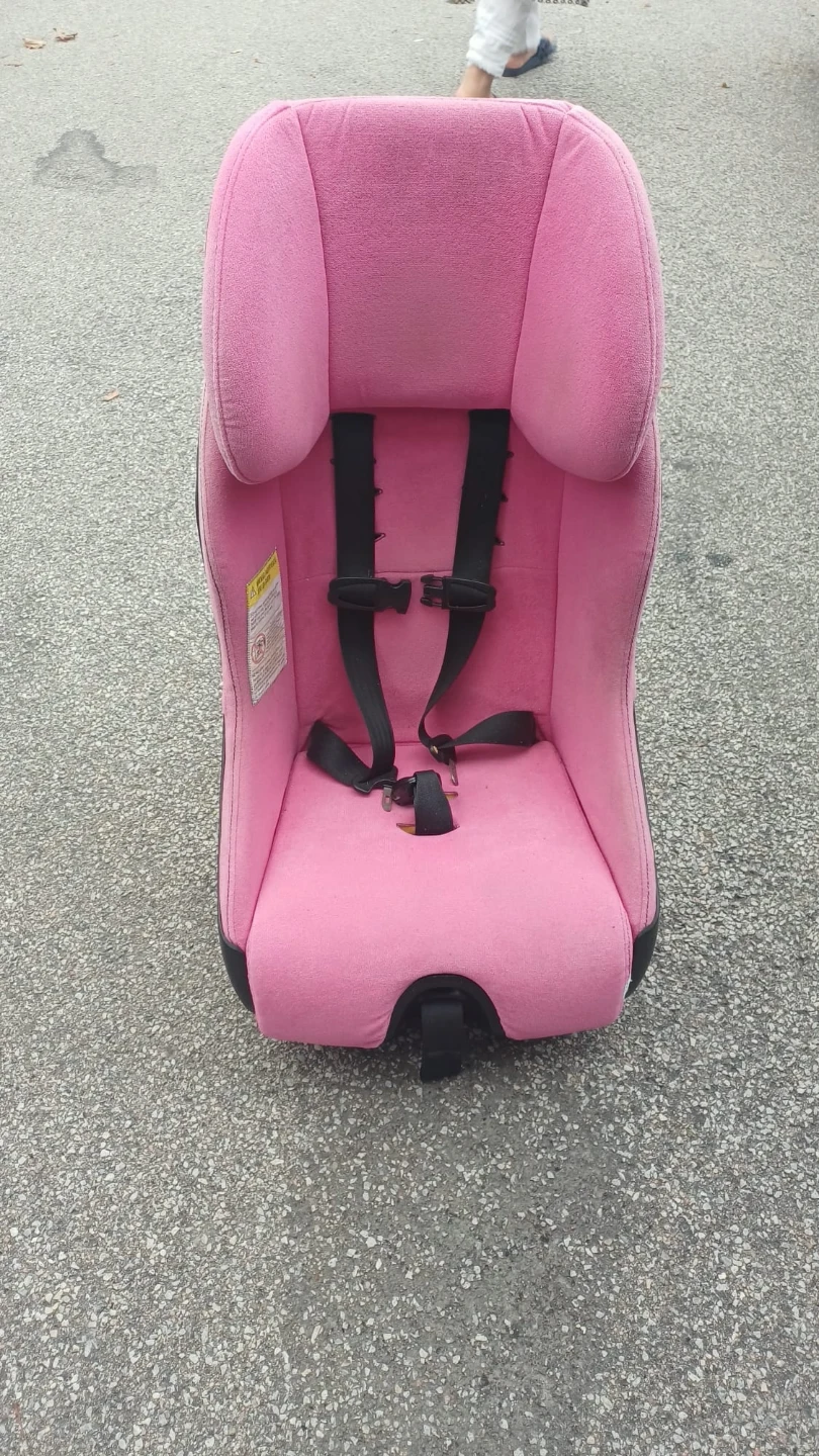 Pink toddler car seat