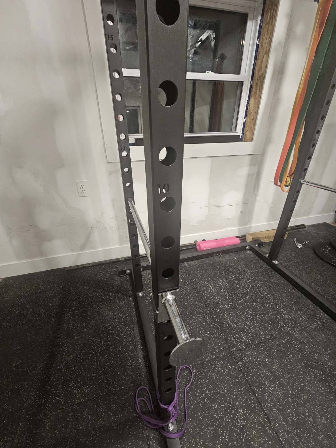 Squat Rack - 2x2" tubing - 700lb capacity - photo 3