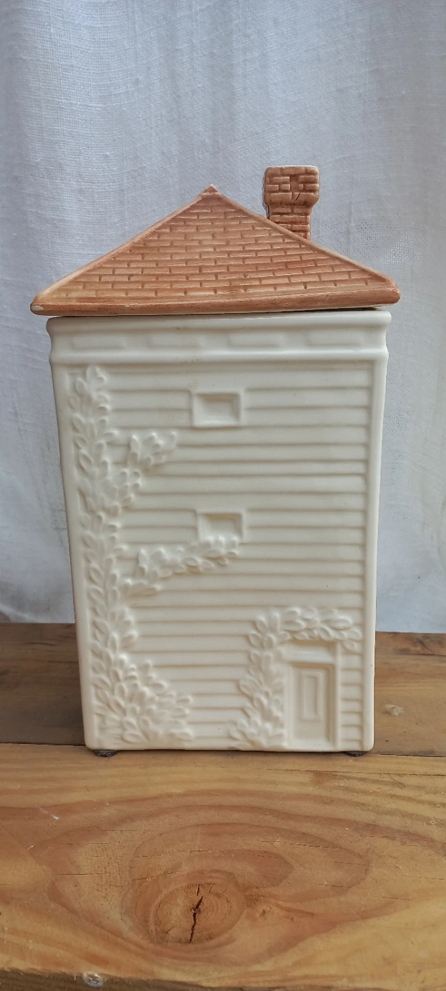 Vintage Avon Ceramic House Cookie Jar - photo 4