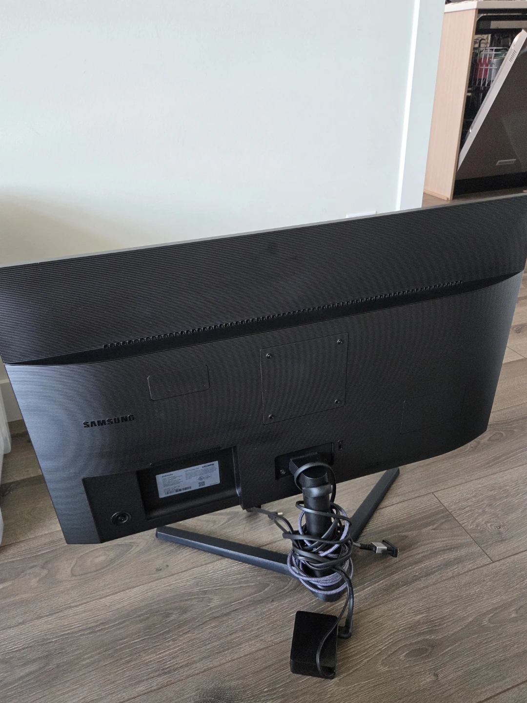 Samsung 32" FHD 75Hz LED Monitor - photo 2