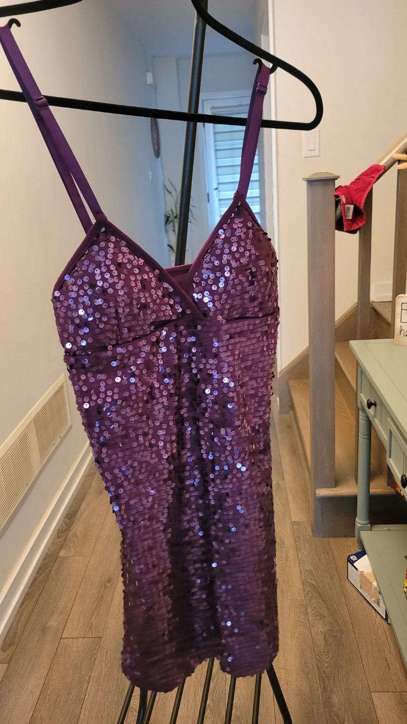 Gorgeous purple sequin dress 💜