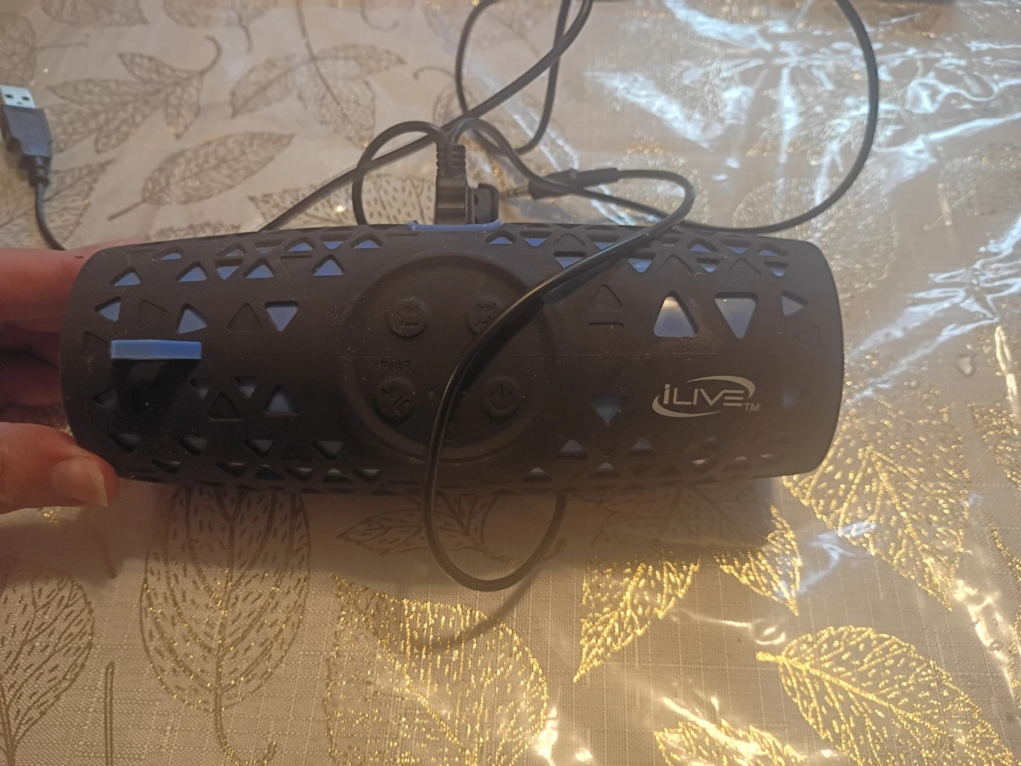 Bluetooth waterproof speaker