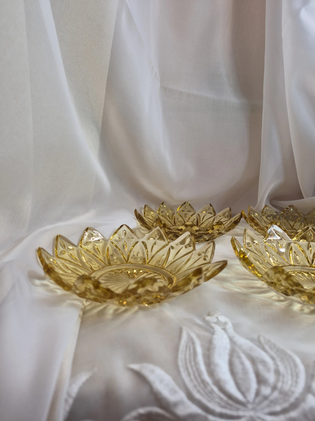 Set of 4 Beautiful Vintage Amber Federal Glass Bowls - photo 5