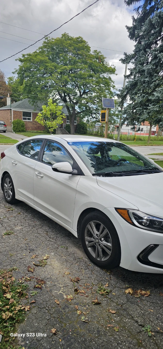2018 Hyundai Elantra – Automatic - photo 4