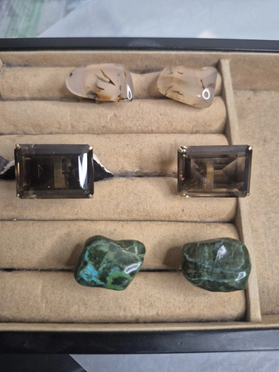 Smoky Quartz and Green Stone Cufflinks - photo 2