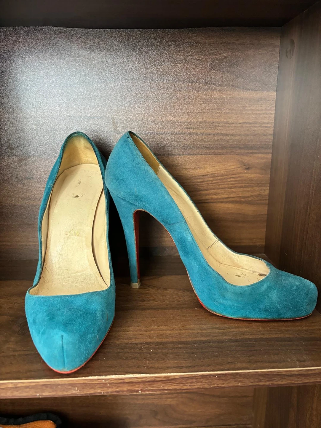 Christian Louboutin "Ron Ron" Suede Pumps – Size 37.5 - photo 3