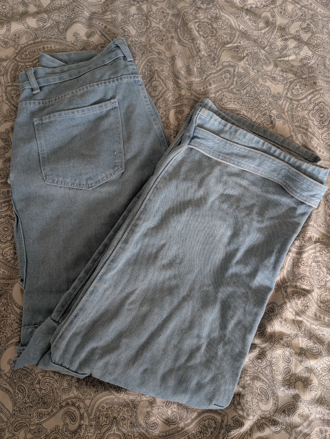 Light wash denim cargo pants - photo 3