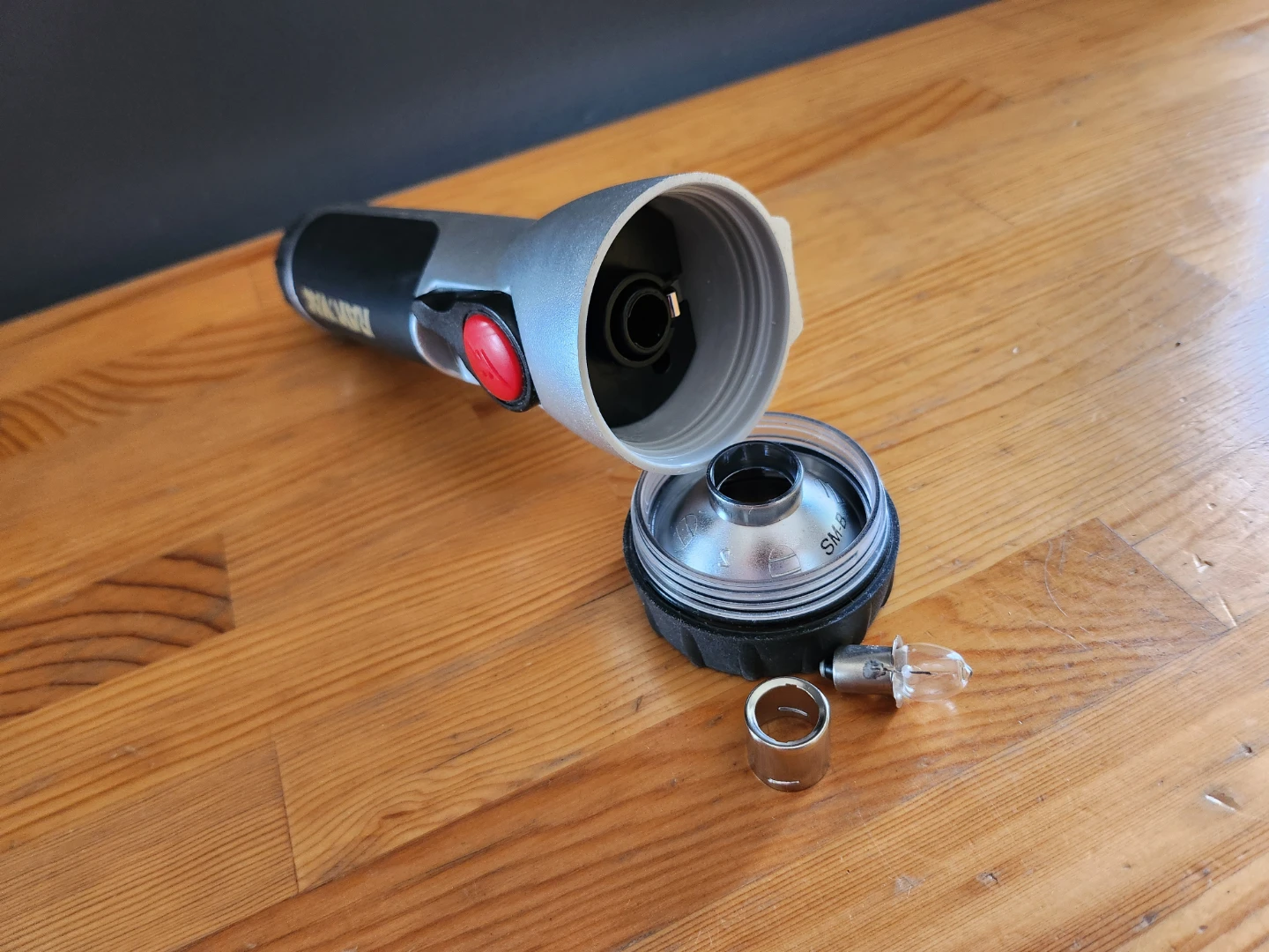 Rayovac General Purpose 4xAA Flashlight - photo 4