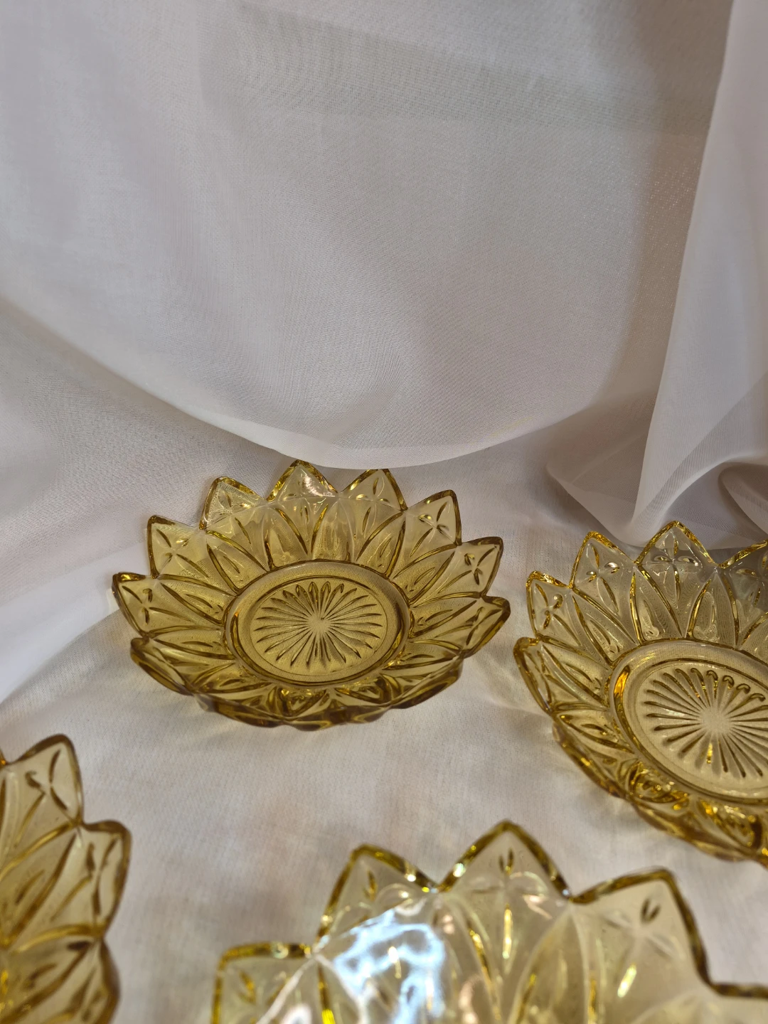 Set of 4 Beautiful Vintage Amber Federal Glass Bowls - photo 2