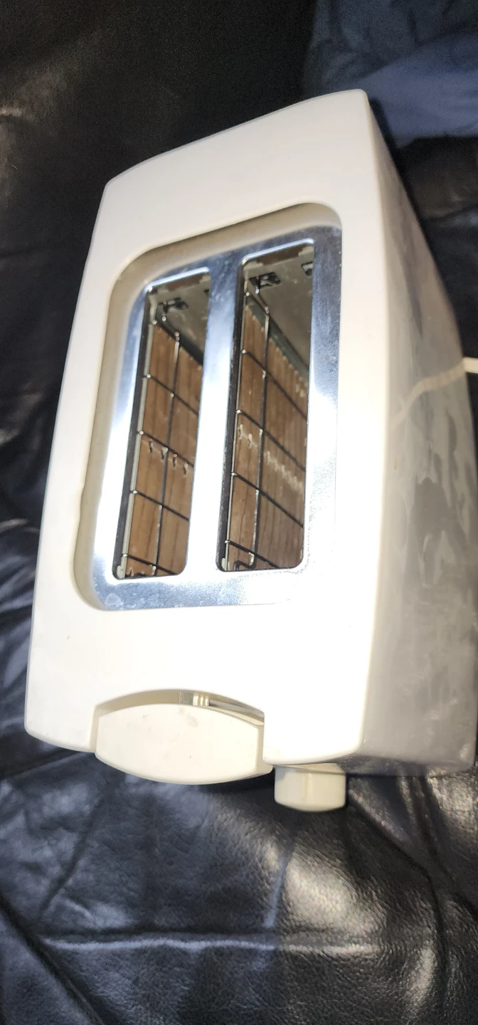 Black & Decker White 2 Slice Wide Slot Toaster T1200 - photo 2