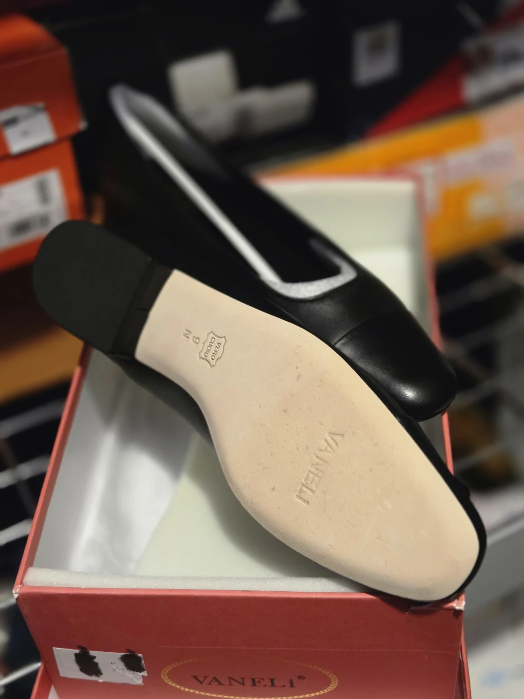 Vaneli Black Leather Flats - photo 5