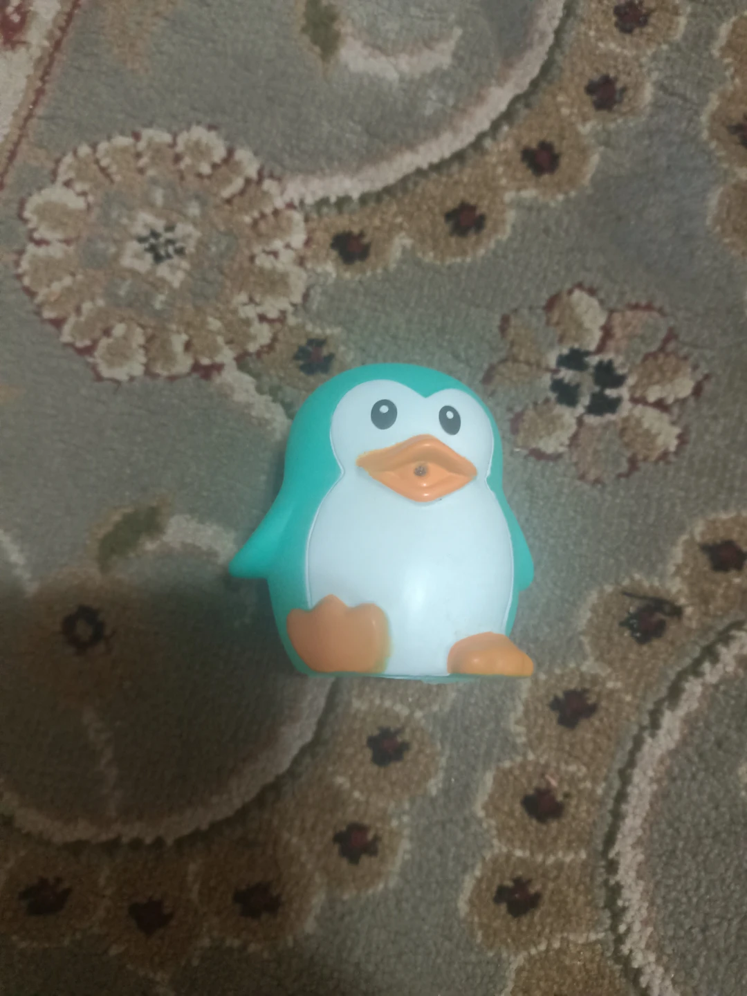 Teal Penguin Squeaky Bath Toy🏈