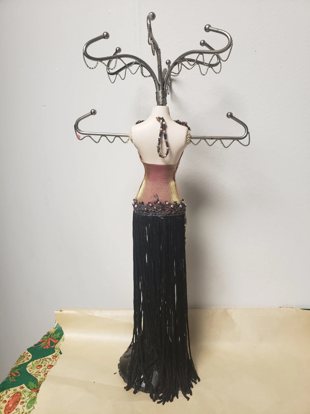 Mannequin Jewelry Stand - photo 3