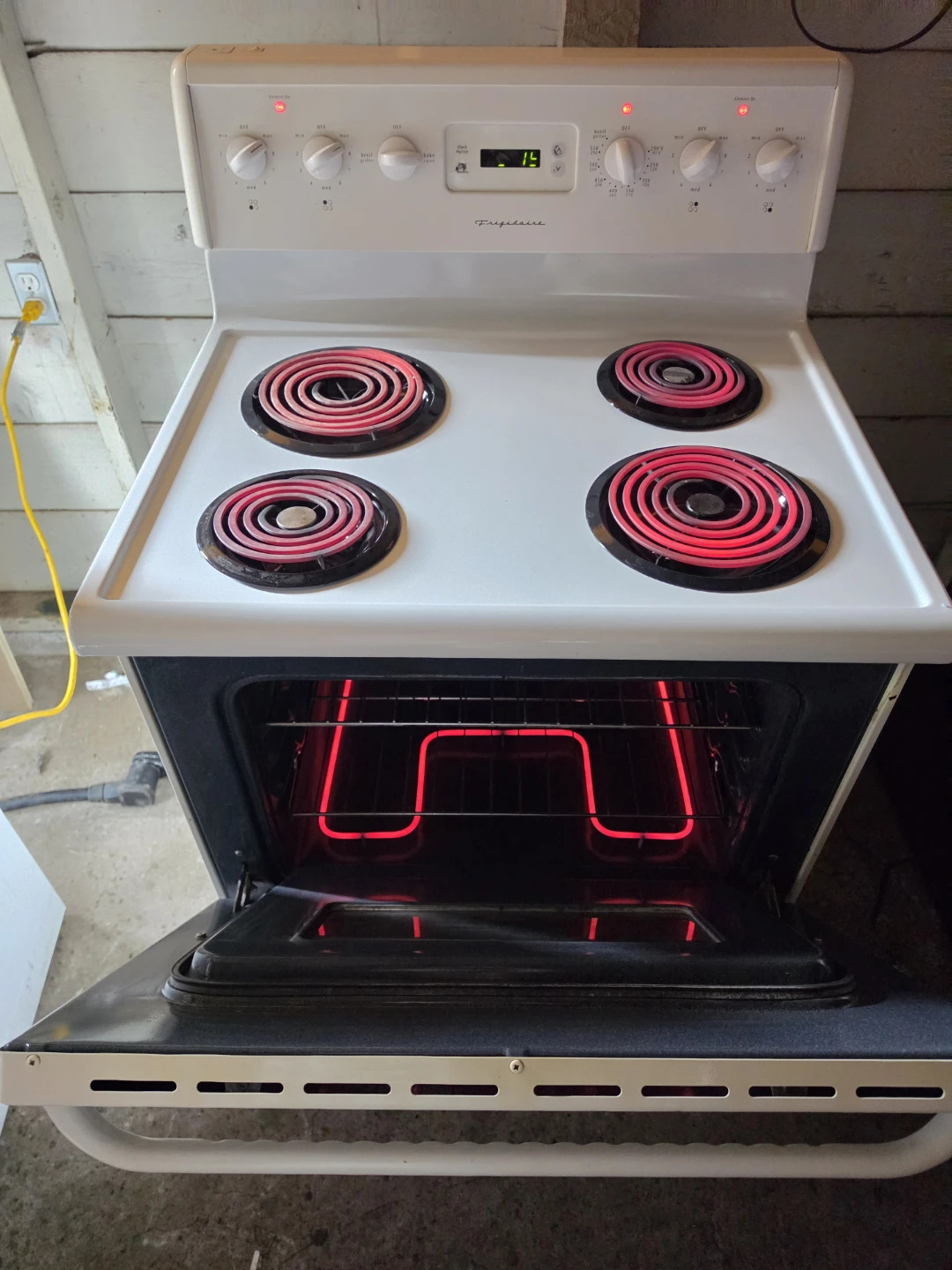 Delivery Available - Frigidaire 30" White Electric Range