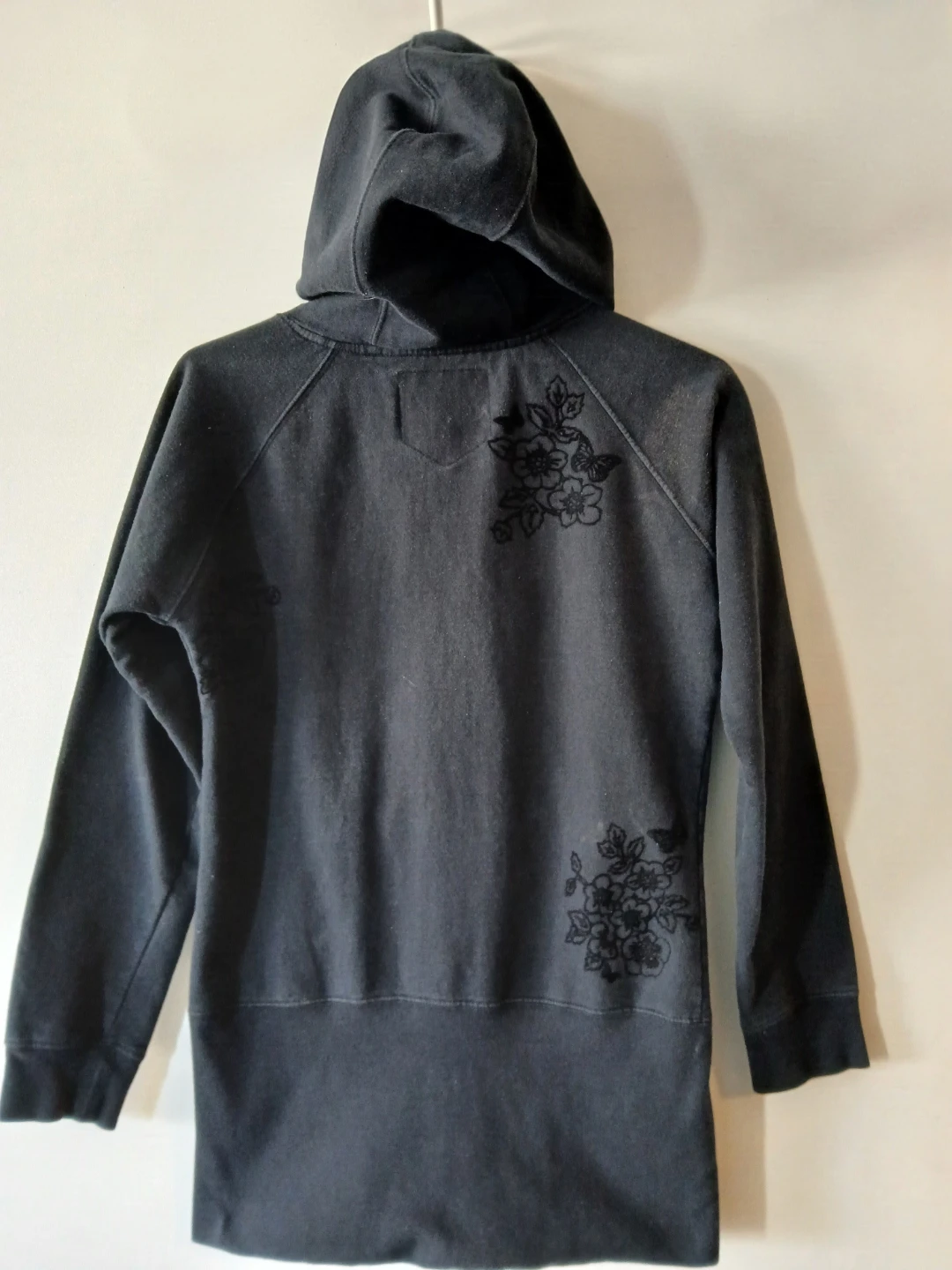 Streetwear Society Vintage Hoodie - Size Small. Firm price. - photo 2