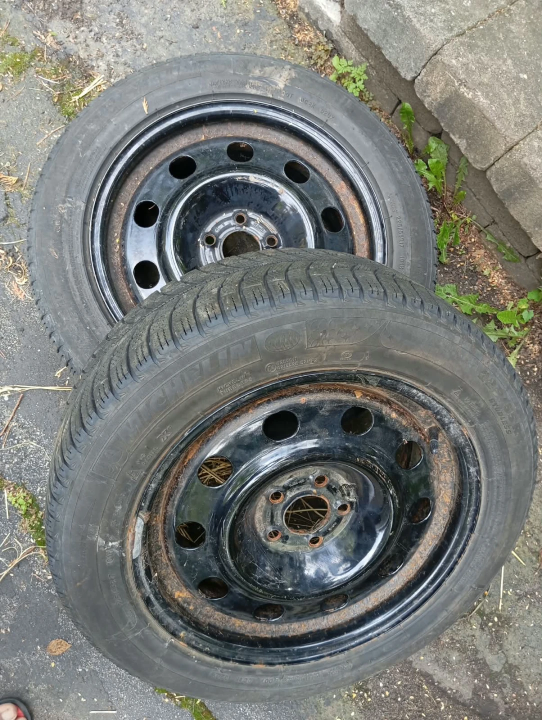 Two Michelin 225/55R17 Tires on Rims - photo 4