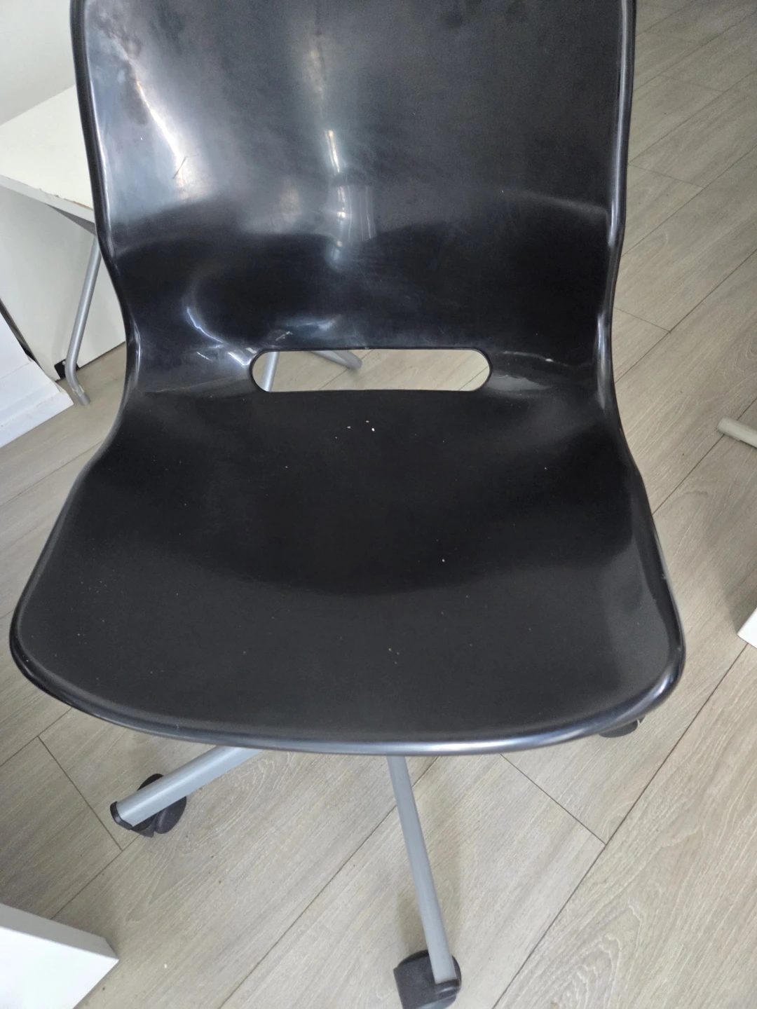 Black Office Chair with Wheels - photo 3