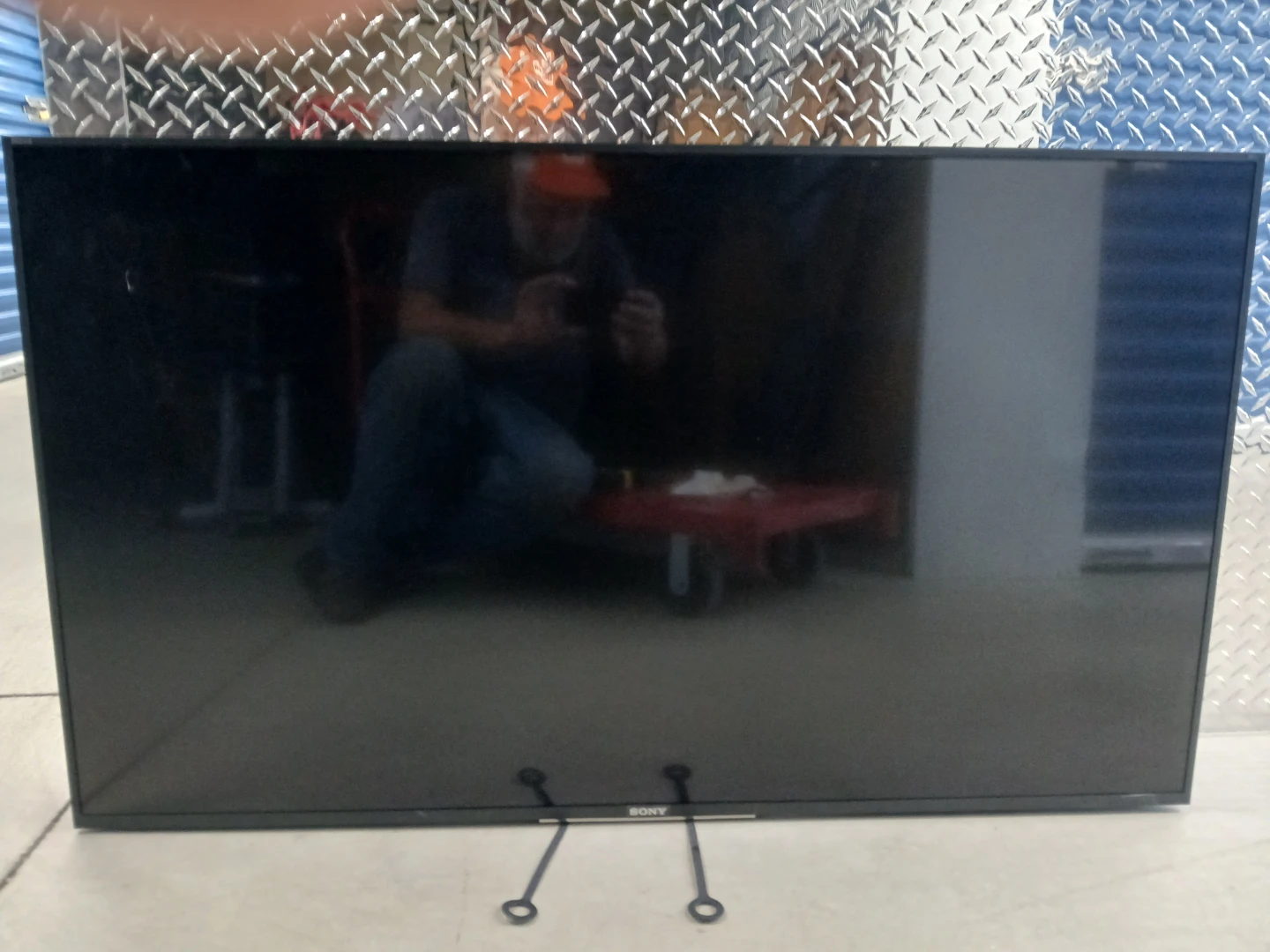 55 inch sony Bravia smart TV with a sanus tiltable wall mount - photo 4