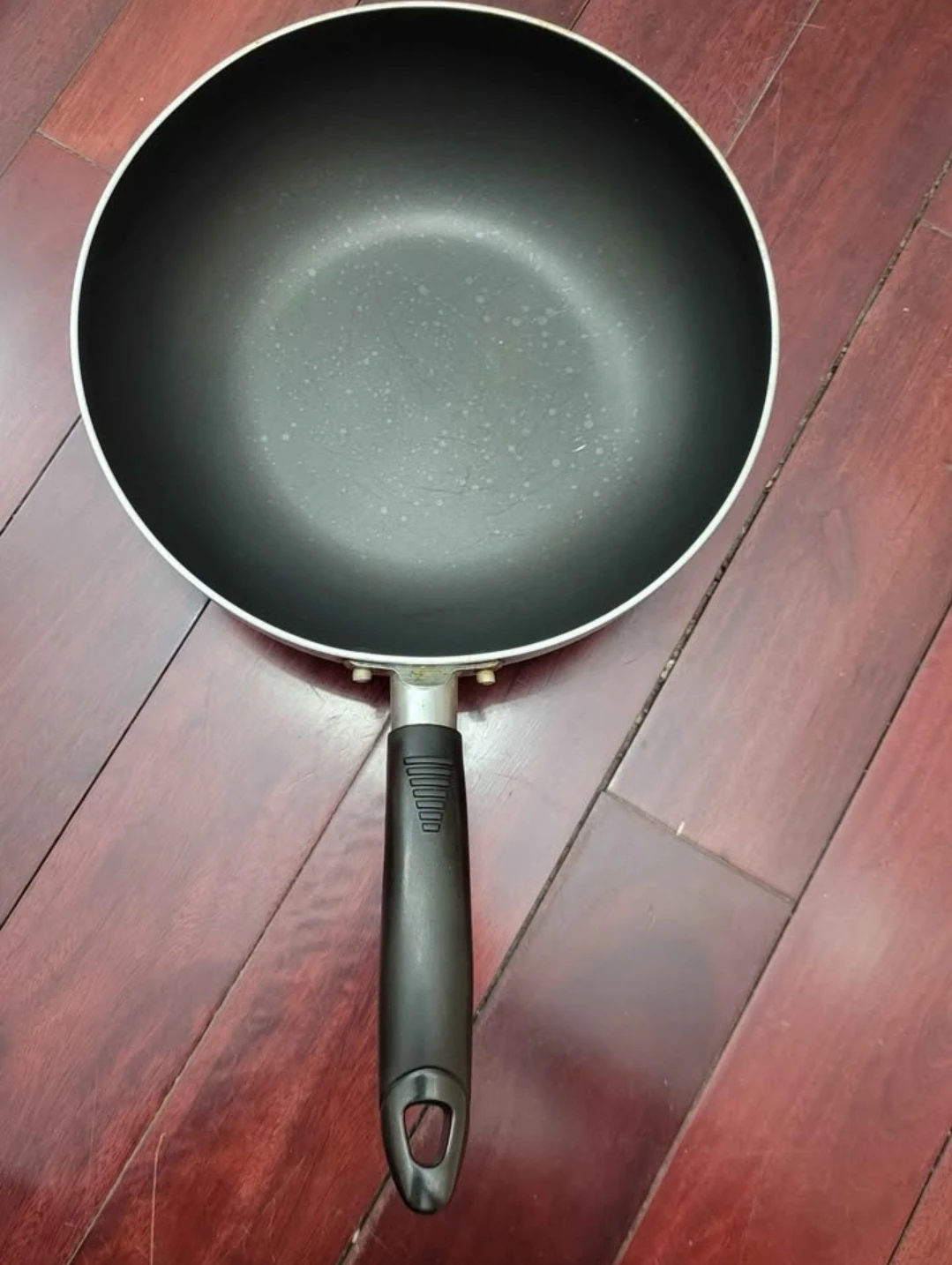 $10 each Pot and pan - photo 4