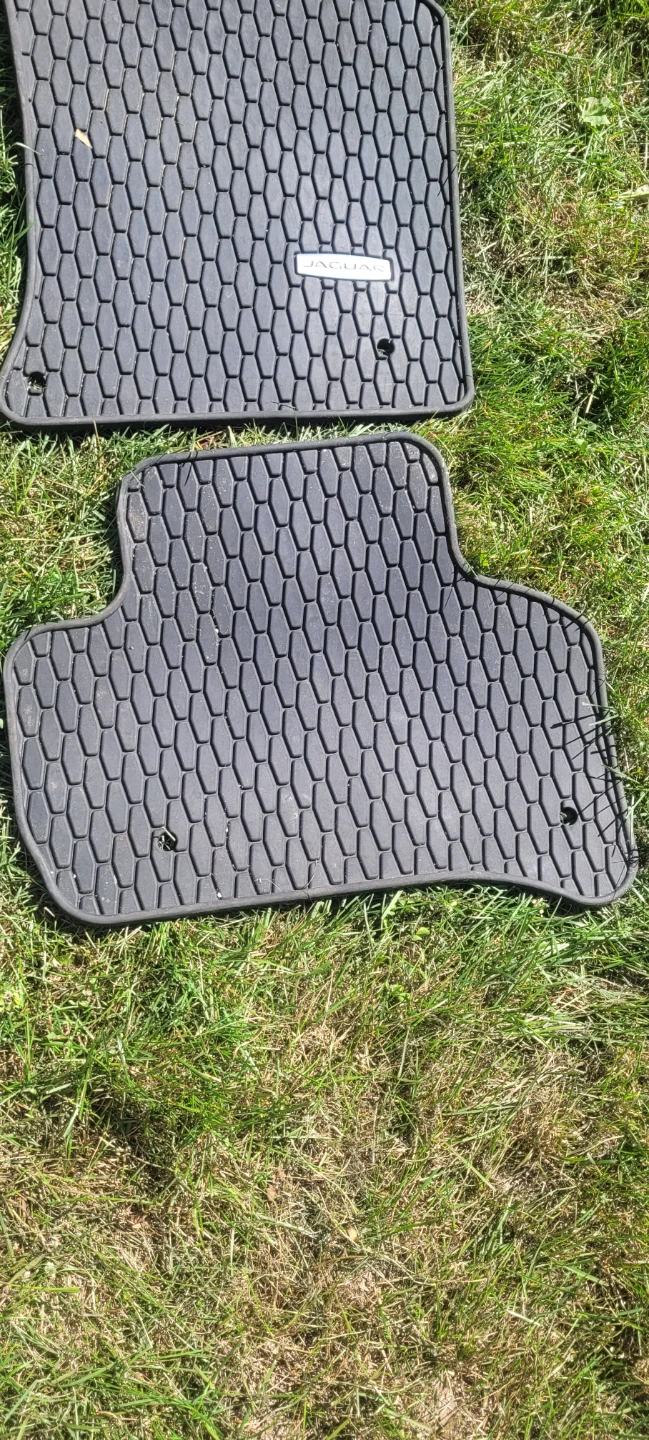 Set of 4 Jaguar Rubber Floor Mats - photo 4