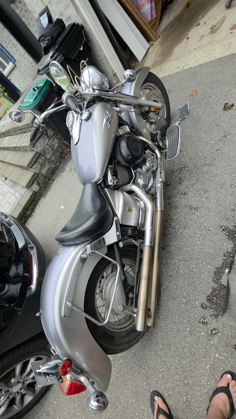 Yamaha Motorcycle V-Star 650 - photo 3