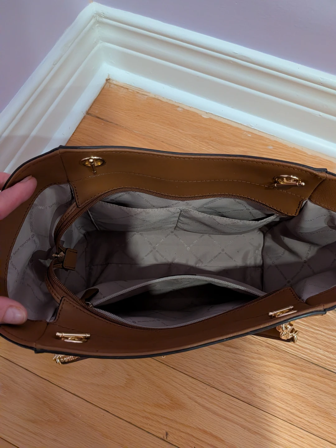 Michael Kors Tan Tote Bag - photo 3