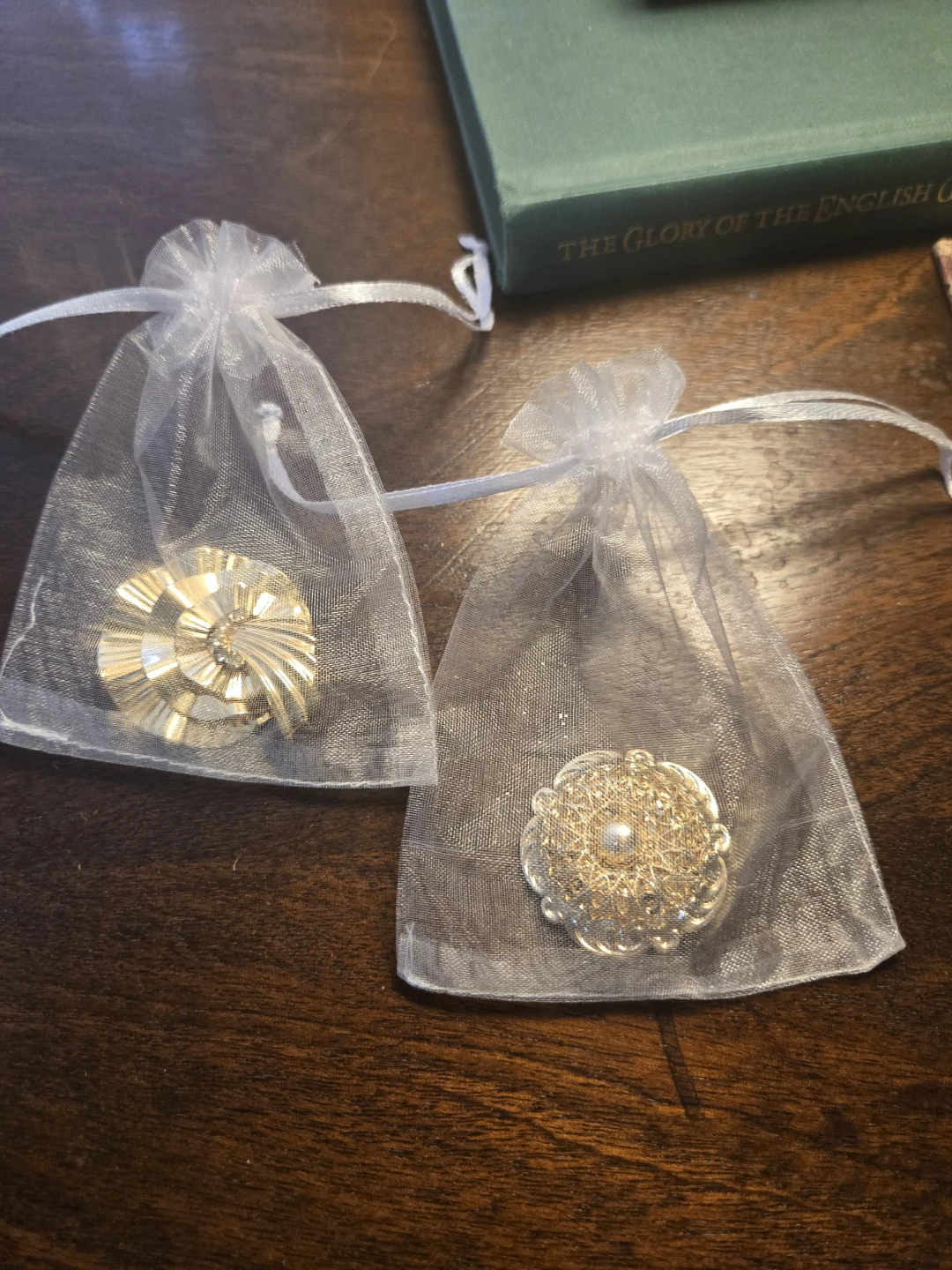 Vintage Gold Tone Scarf Clips - photo 3