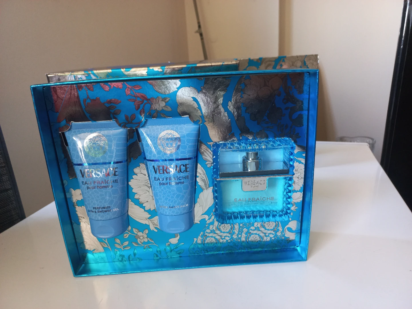 Versace Man Eau Fraiche Gift Set - photo 2