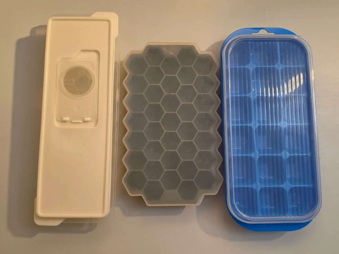Set of 3 Assorted Ice Cube Trays - photo 3
