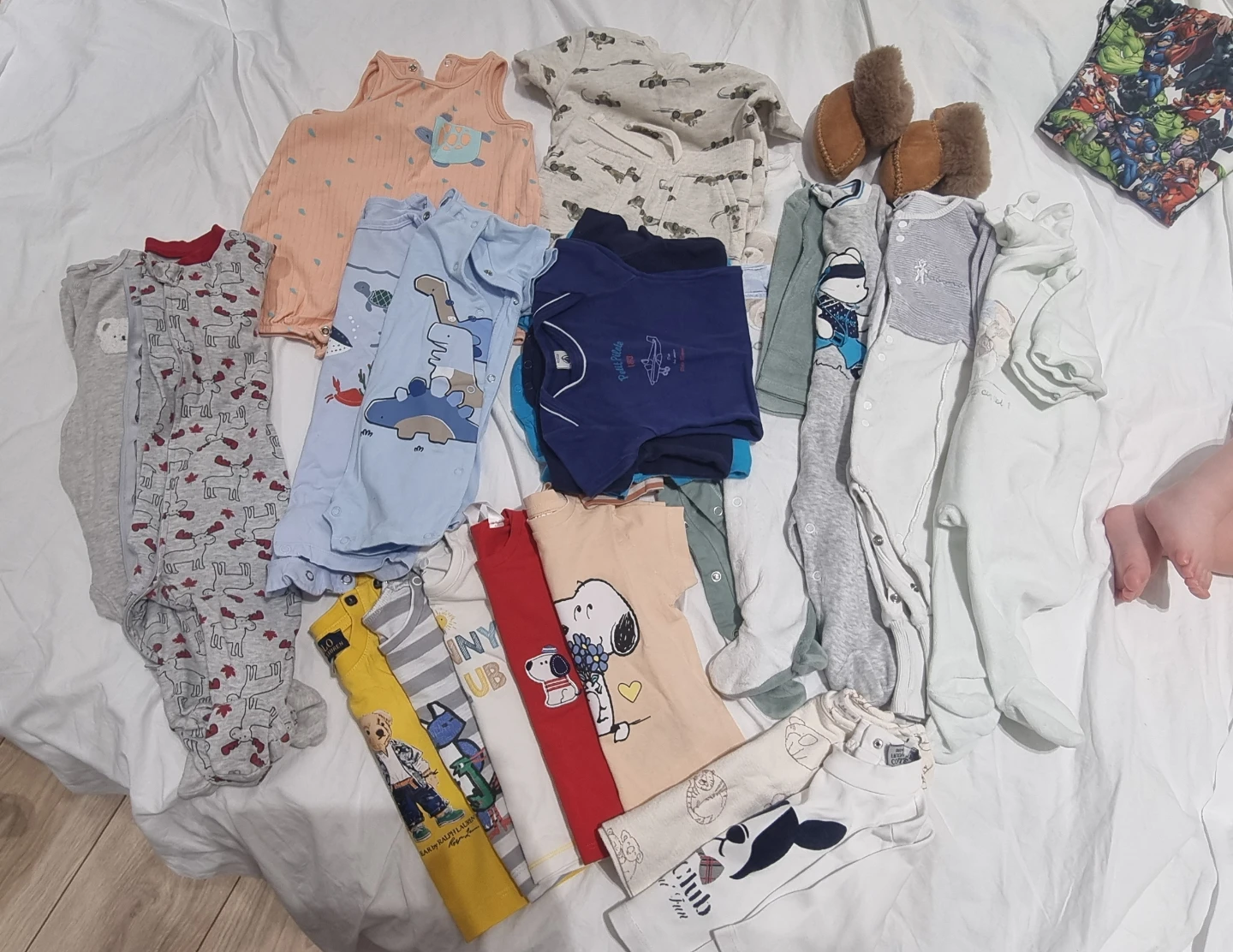 Large Bundle of Baby Clothes 3-6 months - photo 2