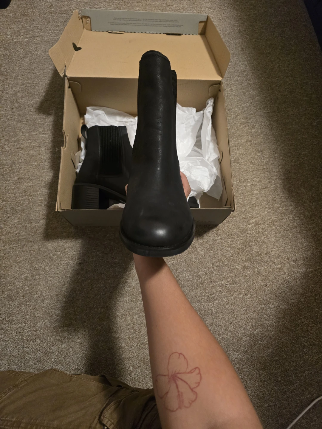 Clarks Signature Black Chelsea Boots - Never worn - photo 4