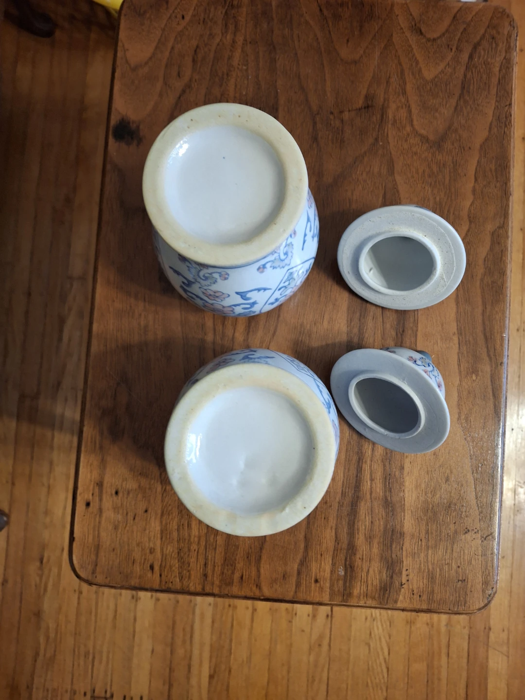 Set of Two Blue and Pink Porcelain Ginger Jars - photo 4