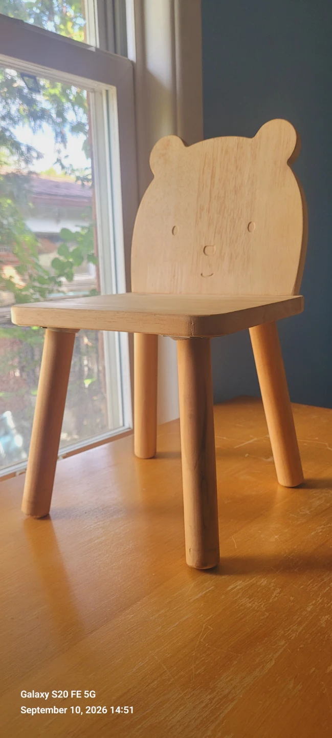 Wooden bear-shaped toddler chair
