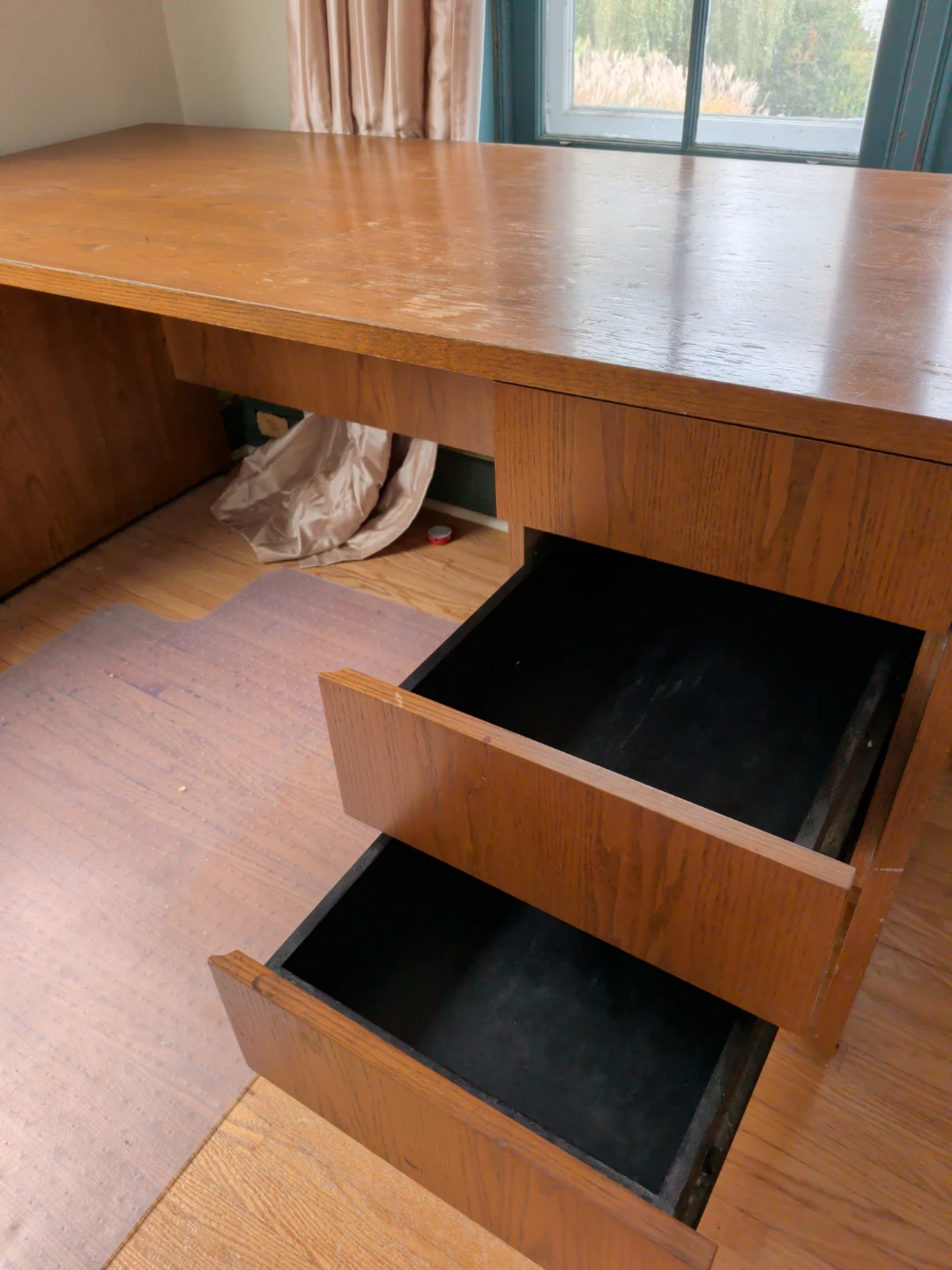 Large Vintage Executive Wood Desk - photo 3