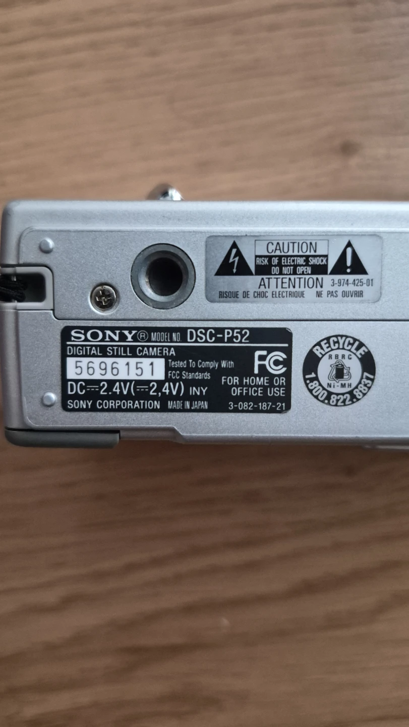 Sony Cyber-shot DSC-P52 Digital Still Camera - photo 4