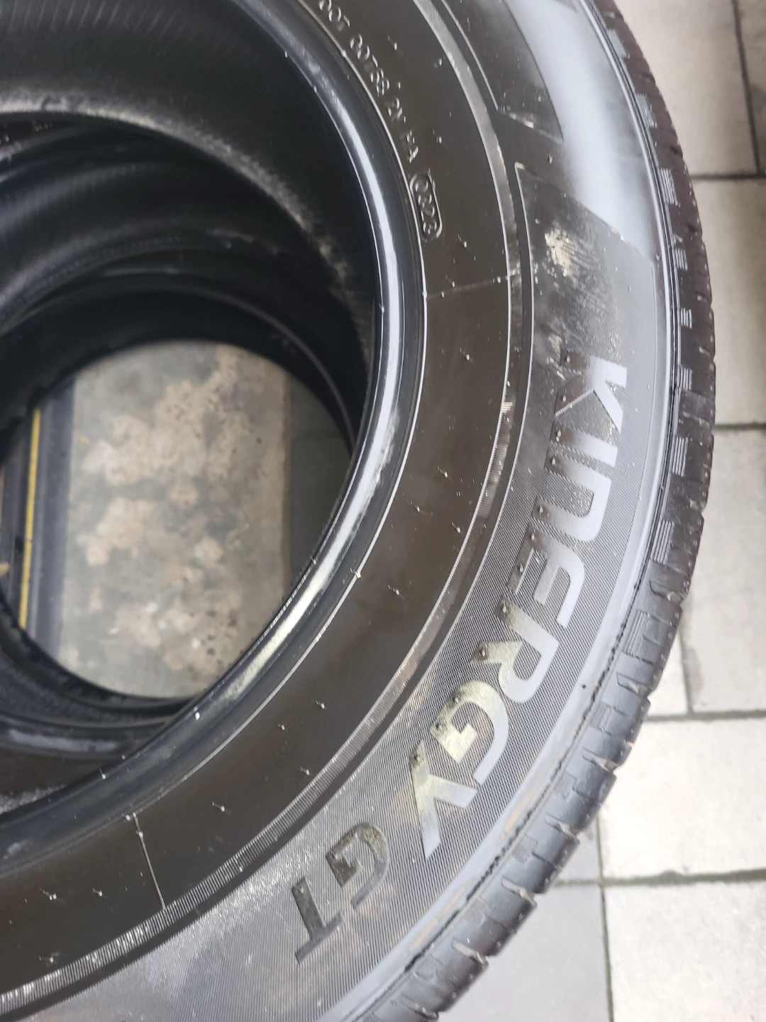 Set of Hankook Kinergy Good condition.  TRUCK  255 65 18