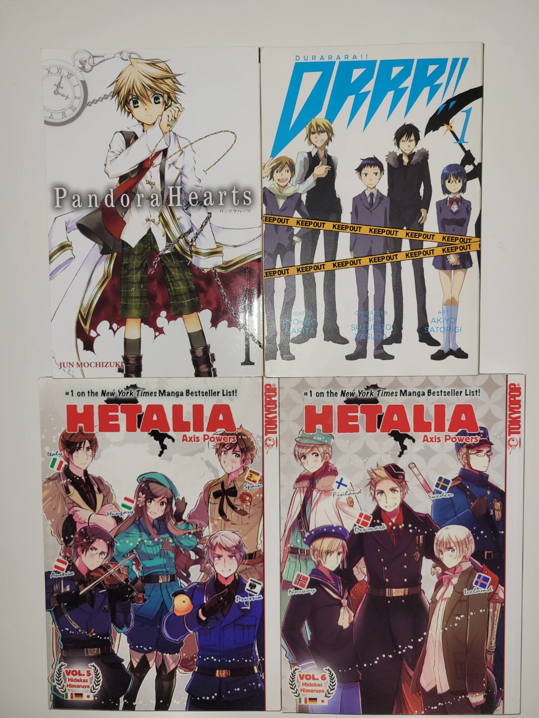Comics Graphic Novels and Manga Volumes - photo 3